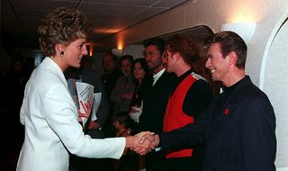 2016-01-11T073715Z_213496708_GF20000091009_RTRMADP_3_PEOPLE-BOWIE-DEATH.JPG