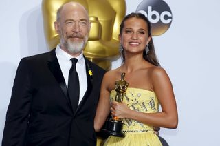 2016-02-29T050353Z_1003528051_GF10000327592_RTRMADP_3_AWARDS-OSCARS.JPG