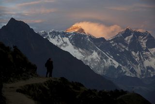 2015-12-19T220606Z_1064174832_GF10000266324_RTRMADP_3_QUAKE-NEPAL-SHERPAS.JPG
