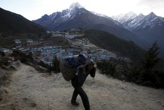 2015-12-19T220217Z_2069830755_GF10000266288_RTRMADP_3_QUAKE-NEPAL-SHERPAS.JPG