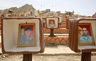 The Wider Image: On patrol with the Sinjar Resistance Units