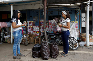 2016-06-08T150322Z_1508521883_S1AETISYVIAC_RTRMADP_3_VENEZUELA-SMUGGLING.JPG