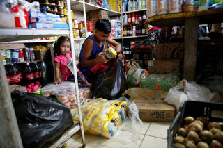 2016-06-08T150529Z_759003243_S1AETISZAFAA_RTRMADP_3_VENEZUELA-SMUGGLING.JPG