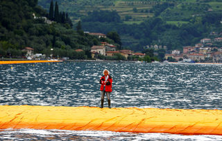 2016-06-16T132227Z_744431495_D1AETKFYJBAB_RTRMADP_3_ITALY-ARTS-FLOATING-PIERS.JPG