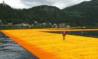 2016-06-16T132244Z_1849055767_D1AETKFYJSAA_RTRMADP_3_ITALY-ARTS-FLOATING-PIERS.JPG