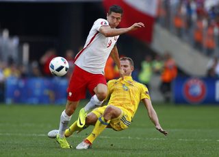 2016-06-21T164118Z_654281912_LR1EC6L1ACK7H_RTRMADP_3_SOCCER-EURO-UKR-POL.JPG