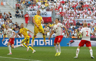 2016-06-21T215509Z_522533098_S1AETLGGXPAA_RTRMADP_3_SOCCER-EURO-UKR-POL.JPG
