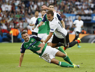 2016-06-21T171129Z_109530689_MT1ACI14448559_RTRMADP_3_SOCCER-EURO-NIR-GER.JPG