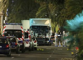 2016-07-14T233232Z_1104960311_LR1EC7E1TDXNM_RTRMADP_3_FRANCE-CRASH.JPG