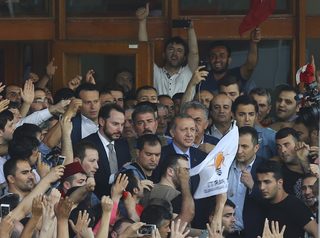 2016-07-16T042421Z_511649750_LR1EC7G0C8BHT_RTRMADP_3_TURKEY-SECURITY.JPG