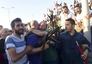 2016-07-16T055930Z_1301399619_LR1EC7G0GMVIV_RTRMADP_3_TURKEY-SECURITY.JPG