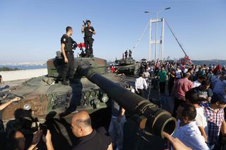2016-07-16T062932Z_1198393809_LR1EC7G0I0XJN_RTRMADP_3_TURKEY-SECURITY.JPG