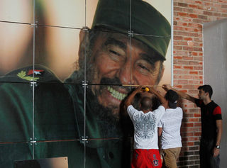 2016-08-12T194819Z_991921662_S1BETVBLUXAA_RTRMADP_3_CUBA-FIDEL.JPG