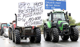 2016-09-05T114955Z_1039952153_S1AETZNUUTAB_RTRMADP_3_EUROPE-MIGRANTS-CALAIS-PROTEST.JPG