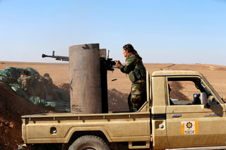 2016-11-03T165608Z_285363407_S1BEUKSWUYAA_RTRMADP_3_MIDEAST-CRISIS-MOSUL-WOMENFIGHTERS.JPG
