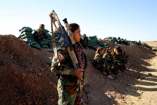 2016-11-03T165724Z_1184347030_S1BEUKSWXWAA_RTRMADP_3_MIDEAST-CRISIS-MOSUL-WOMENFIGHTERS.JPG