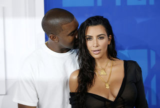 2016-10-25T034130Z_1607950902_S1AEUIXXZMAC_RTRMADP_3_PEOPLE-KARDASHIAN.JPG