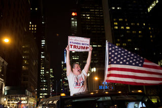 2016-11-09T060822Z_481250356_S1AEULUEEOAB_RTRMADP_3_USA-ELECTION.JPG