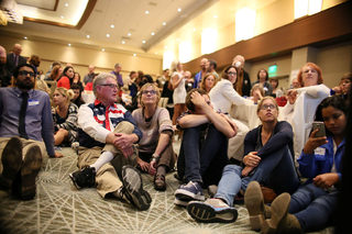 2016-11-09T061734Z_2009345576_S1AEULUEZUAA_RTRMADP_3_USA-ELECTION.JPG