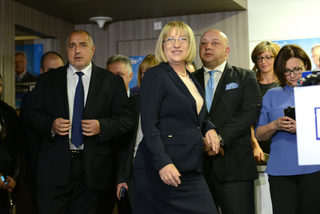 z001.jpg