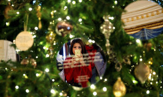 2016-11-29T162837Z_1362758342_RC157D591800_RTRMADP_3_CHRISTMAS-SEASON-WHITEHOUSE.JPG