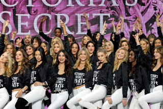 2016-11-28T180834Z_175663001_RC15BB429390_RTRMADP_3_FASHION-VICTORIASSECRET.JPG