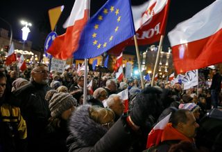 2016-12-13T171503Z_2116908153_LR1ECCD1BWS2R_RTRMADP_3_POLAND-POLITICS-PROTESTS.JPG