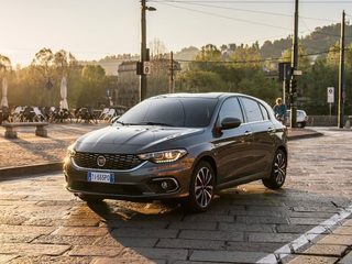 Fiat-Tipo_5-door-2017-1280-05.jpg