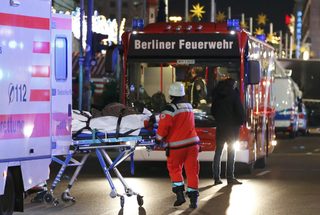 2016-12-19T212329Z_1166467925_LR1ECCJ1NEVIT_RTRMADP_3_GERMANY-TRUCK.JPG