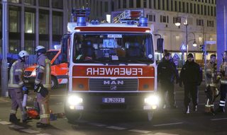 2016-12-19T203628Z_611905755_LR1ECCJ1L8HH7_RTRMADP_3_GERMANY-TRUCK.JPG