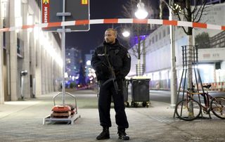 2016-12-19T201858Z_1035433823_LR1ECCJ1KFBGN_RTRMADP_3_GERMANY-TRUCK.JPG