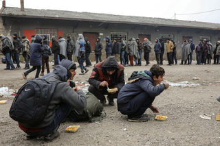 2016-12-22T144022Z_2096840682_RC13171EC310_RTRMADP_3_EUROPE-MIGRANTS-SERBIA.JPG