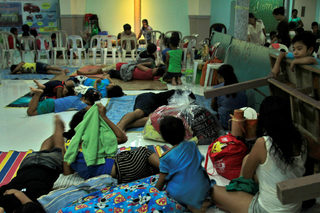2016-12-25T094624Z_1824374787_RC11505C7B10_RTRMADP_3_ASIA-STORM-PHILIPPINES.JPG