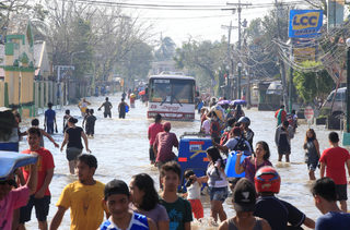 2016-12-27T083726Z_626862975_RC1C03146A50_RTRMADP_3_ASIA-STORM-PHILIPPINES.JPG