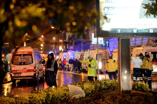 2017-01-01T001042Z_1528686304_RC120AD90700_RTRMADP_3_TURKEY-ATTACK.JPG
