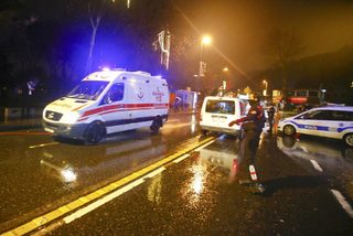 2017-01-01T002458Z_459437362_LR1ED11015CS7_RTRMADP_3_TURKEY-ATTACK.JPG