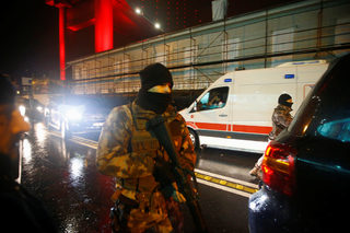2017-01-01T032030Z_1978354644_RC174D8B3F50_RTRMADP_3_TURKEY-ATTACK.JPG