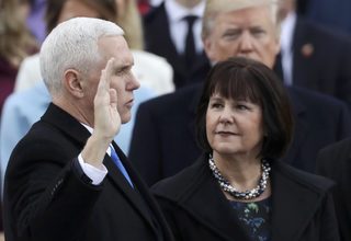 2017-01-20T171400Z_990454447_HT1ED1K1BUX5H_RTRMADP_3_USA-TRUMP-INAUGURATION.JPG