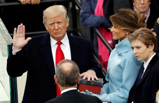 2017-01-20T220537Z_1692138104_RC1F87E7C9E0_RTRMADP_3_USA-TRUMP-INAUGURATION.JPG