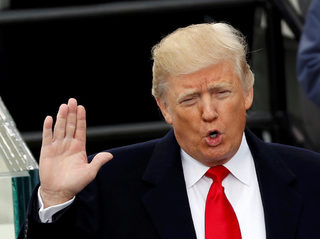 2017-01-20T220542Z_1586733486_RC13C4EF2E70_RTRMADP_3_USA-TRUMP-INAUGURATION.JPG