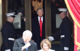 2017-01-20T220546Z_680490568_RC1DCF52DBE0_RTRMADP_3_USA-TRUMP-INAUGURATION.JPG