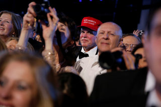 2017-01-21T040125Z_788309363_RC1A352AE7D0_RTRMADP_3_USA-TRUMP-INAUGURATION-BALLS.JPG