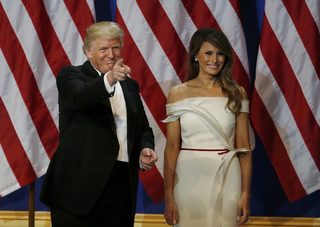2017-01-21T040550Z_2059864807_HT1ED1L0BDBC0_RTRMADP_3_USA-TRUMP-INAUGURATION-BALLS.JPG