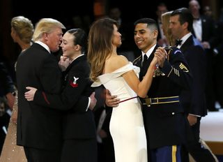 2017-01-21T043312Z_1788664306_HT1ED1L0CMVD2_RTRMADP_3_USA-TRUMP-INAUGURATION-BALLS.JPG