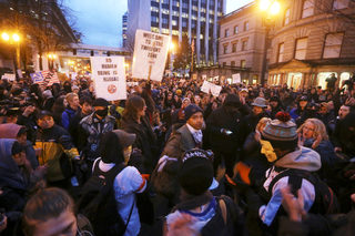 2017-01-21T052140Z_1657956589_RC192D9C2340_RTRMADP_3_USA-TRUMP-INAUGURATION-PROTESTS.JPG