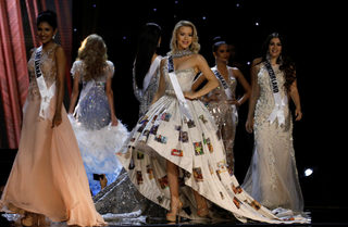 2017-01-26T213930Z_1620201793_RC1976124B00_RTRMADP_3_PHILIPPINES-MISSUNIVERSE.JPG