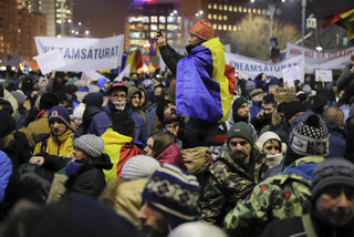 AP_17032767838111.jpg