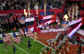2017-02-05T232544Z_505553919_NOCID_RTRMADP_3_NFL-SUPER-BOWL-LI-NEW-ENGLAND-PATRIOTS-VS-ATLANTA-FALCONS.JPG