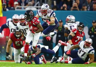 2017-02-05T235532Z_848915282_NOCID_RTRMADP_3_NFL-SUPER-BOWL-LI-NEW-ENGLAND-PATRIOTS-VS-ATLANTA-FALCONS.JPG