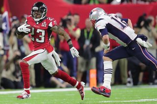 2017-02-06T004702Z_560878276_NOCID_RTRMADP_3_NFL-SUPER-BOWL-LI-NEW-ENGLAND-PATRIOTS-VS-ATLANTA-FALCONS.JPG